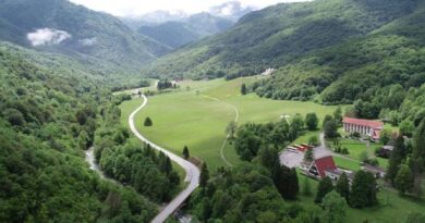 Нове цијене у НП „Сутјеска“: У Долину хероја за пет, до водопада Скакавац за 1.000 КМ Нове цијене у НП „Сутјеска“: У Долину хероја за пет, до водопада Скакавац за 1.000 КМ